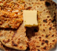 ONION PRANTHA + BUTTER